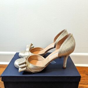 Oscar de la Renta Metallic Bow Heels